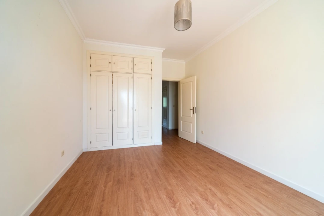 Apartamento T2 para Venda em Santa Maria e São Miguel, São Martinho, São Pedro Penaferrim Foto 6