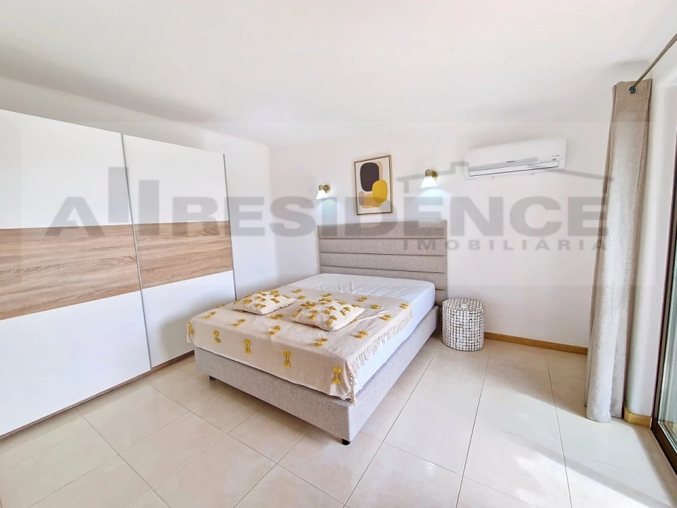 Moradia T4 para Venda em Albufeira e Olhos de Água Foto 12