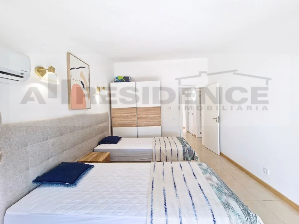 Moradia T4 para Venda em Albufeira e Olhos de Água Foto 18