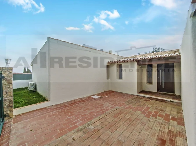 Moradia T4 para Venda em Albufeira e Olhos de Água Foto 3