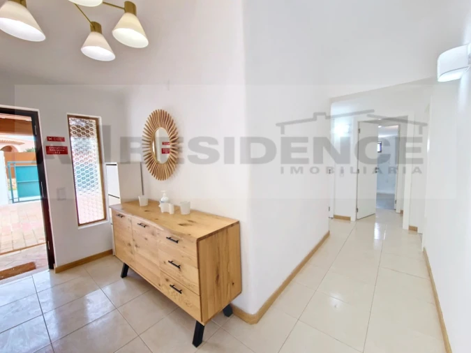 Moradia T4 para Venda em Albufeira e Olhos de Água Foto 4