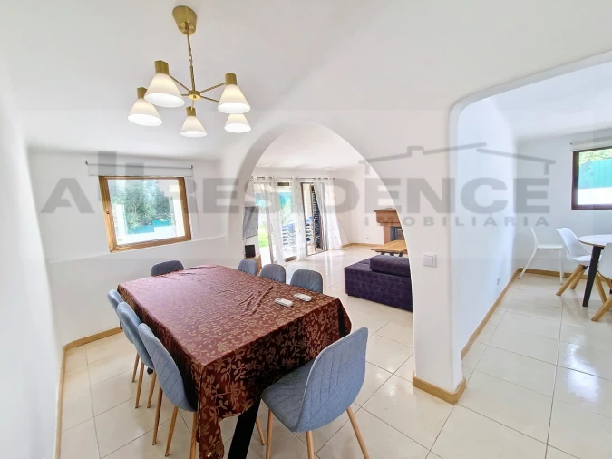 Moradia T4 para Venda em Albufeira e Olhos de Água Foto 9