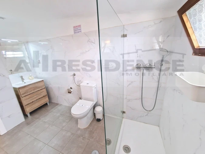 Moradia T4 para Venda em Albufeira e Olhos de Água Foto 15