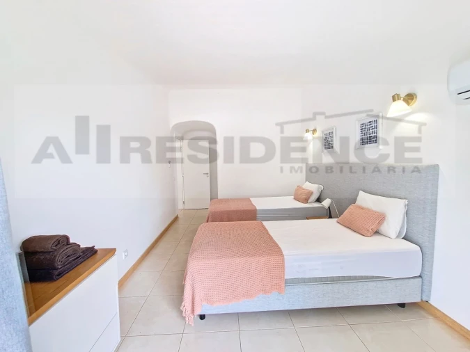 Moradia T4 para Venda em Albufeira e Olhos de Água Foto 17