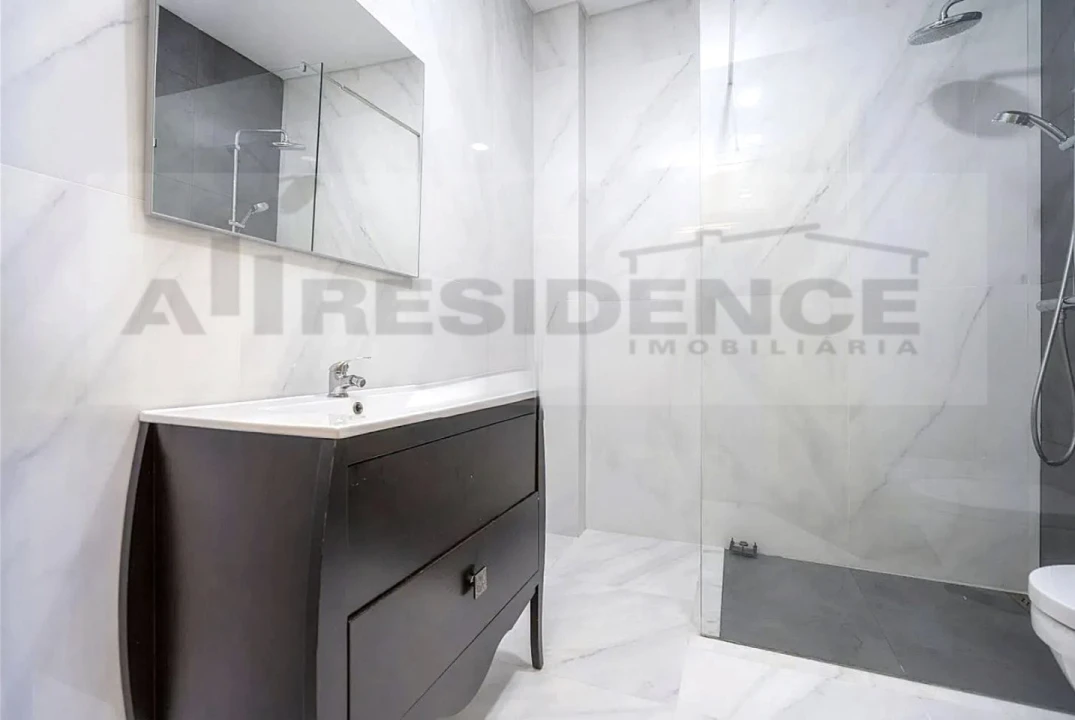 Apartamento T2 para Venda em Albufeira e Olhos de Água Foto 25