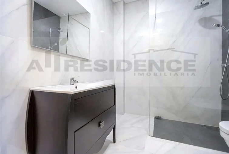 Apartamento T2 para Venda em Albufeira e Olhos de Água Foto 25