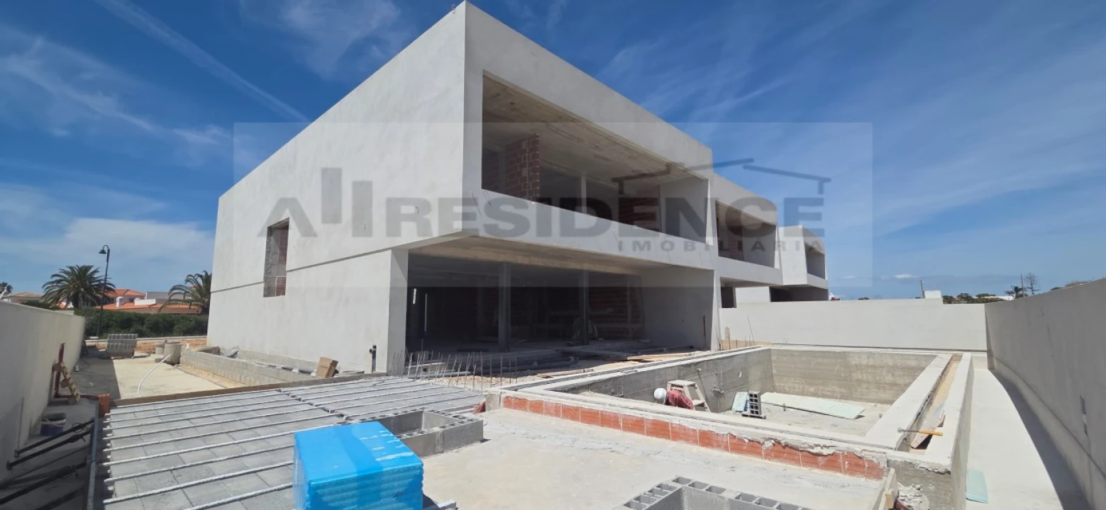 Moradia T4 para Venda em Lagos (São Sebastião e Santa Maria) Foto 35