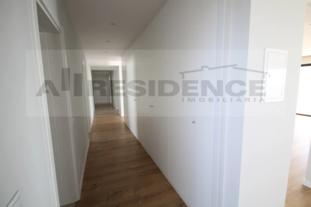 Apartamento T4 para Venda em Albufeira e Olhos de Água Foto 12