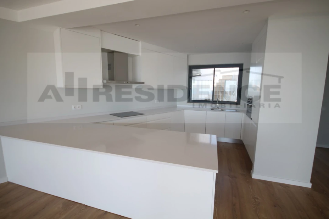 Apartamento T4 para Venda em Albufeira e Olhos de Água Foto 13