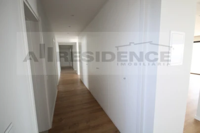 Apartamento T4 para Venda em Albufeira e Olhos de Água