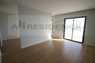 Apartamento T4 para Venda em Albufeira e Olhos de Água