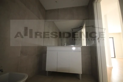 Apartamento T4 para Venda em Albufeira e Olhos de Água
