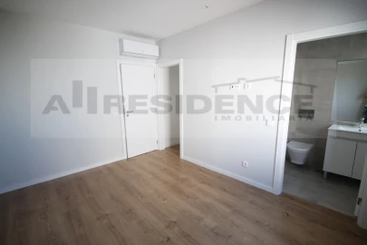 Apartamento T4 para Venda em Albufeira e Olhos de Água