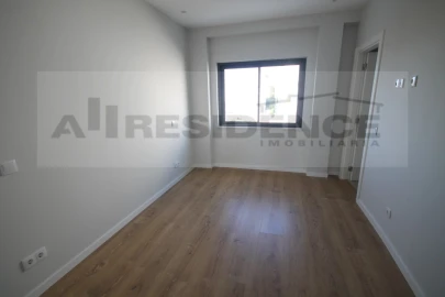 Apartamento T4 para Venda em Albufeira e Olhos de Água