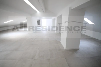 Apartamento T4 para Venda em Albufeira e Olhos de Água