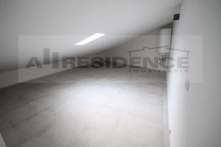 Apartamento T4 para Venda em Albufeira e Olhos de Água Foto 54