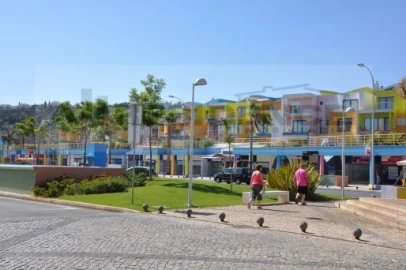 Moradia T5 para Venda em Albufeira e Olhos de Água