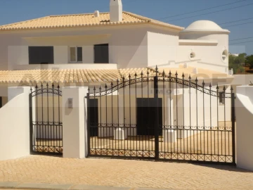 Moradia T3 para Venda em Albufeira e Olhos de Água