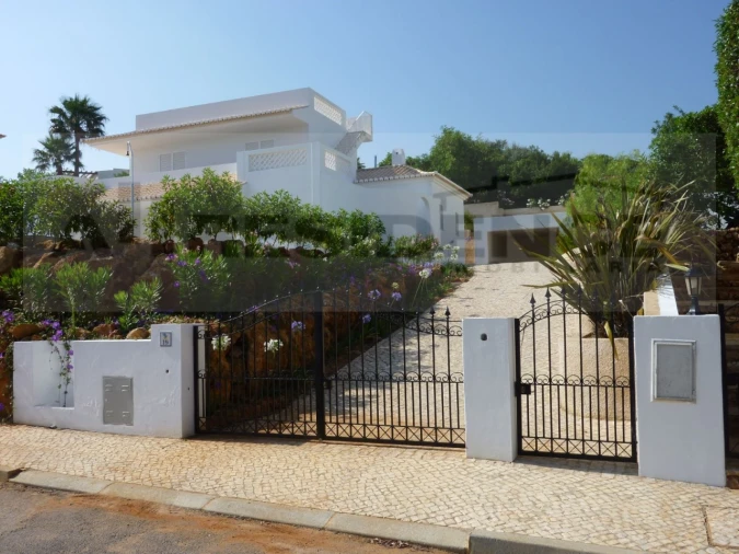Moradia T3 para Venda em Albufeira e Olhos de Água Foto 3