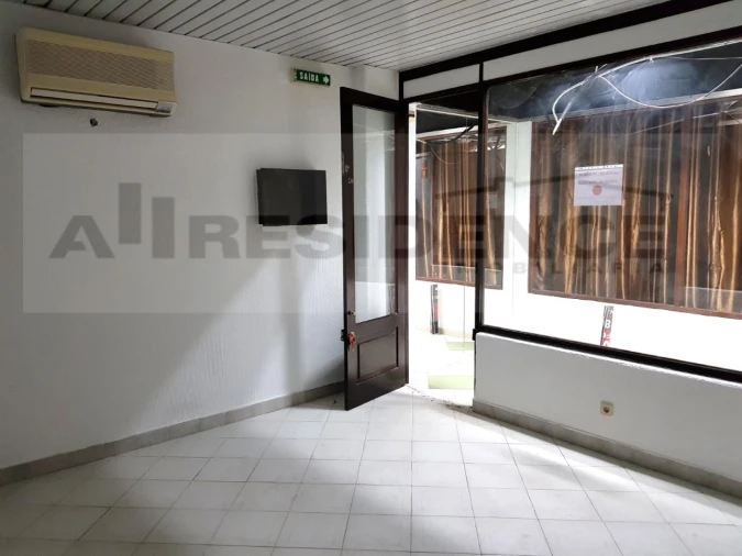 Loja para Venda em Albufeira e Olhos de Água Foto 4