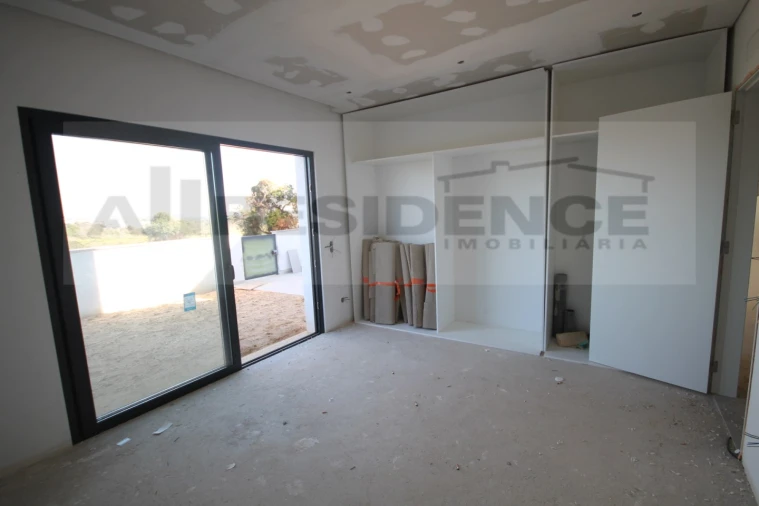 Moradia T3 para Venda em Alcantarilha e Pêra Foto 9