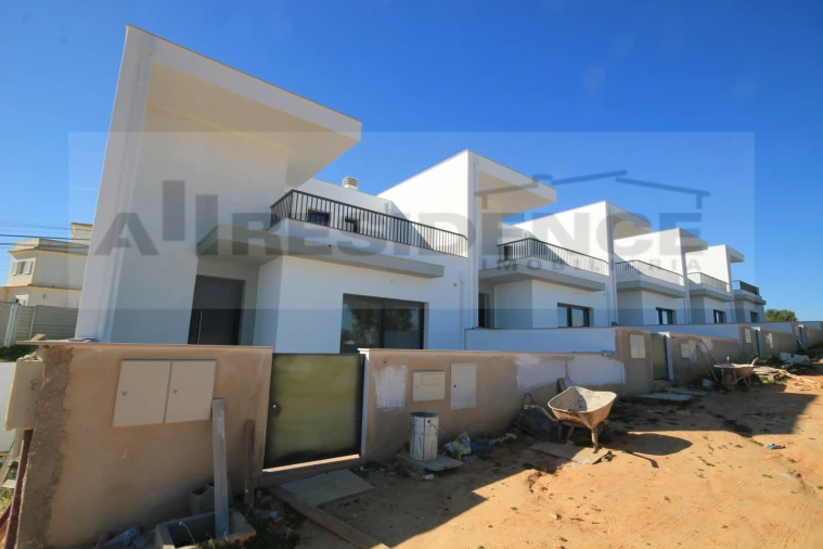 Moradia T3 para Venda em Alcantarilha e Pêra Foto 25