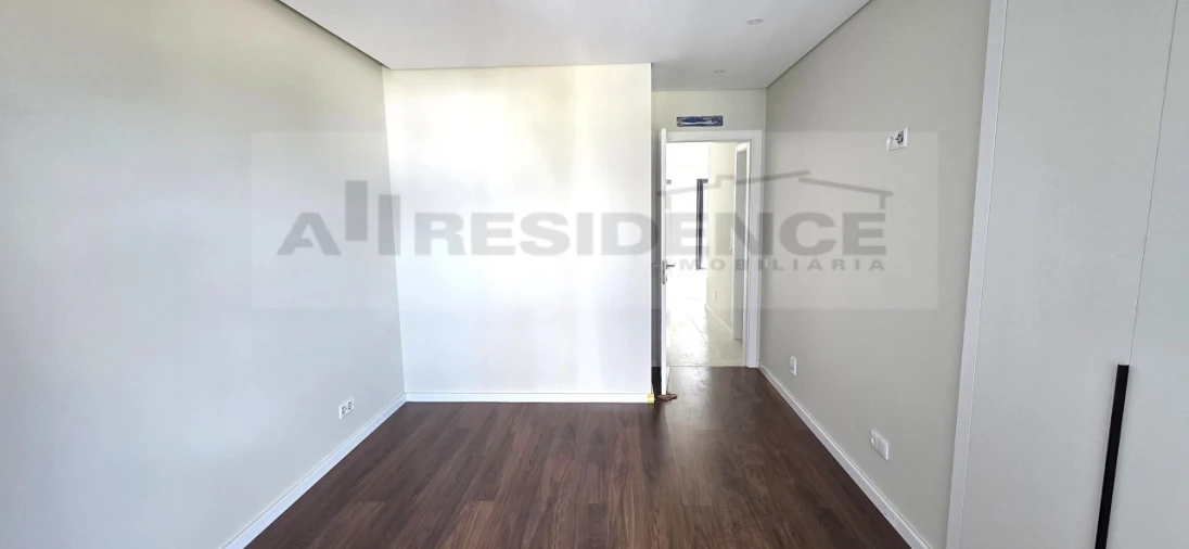 Apartamento T3 para Venda em Loule (São Sebastião) Foto 24