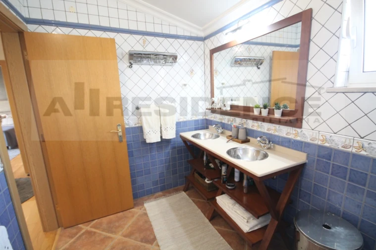 Moradia T4 para Venda em Albufeira e Olhos de Água Foto 51