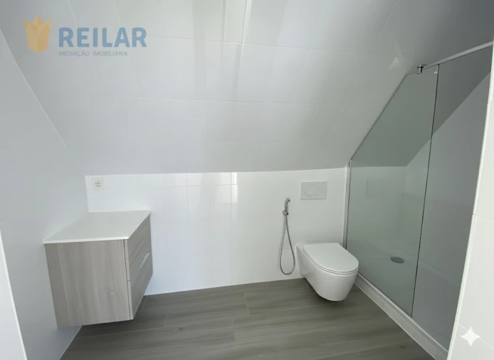 Loja para Venda em Póvoa de Santa Iria e Forte da Casa Foto 15