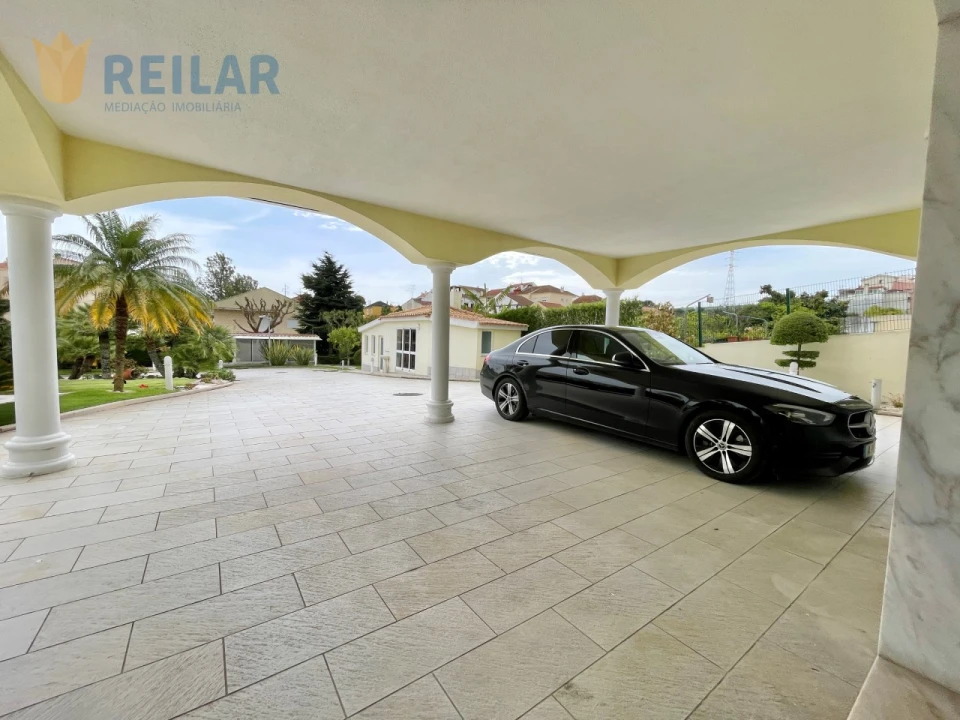 Moradia T4 para Venda em Póvoa de Santa Iria e Forte da Casa Foto 4