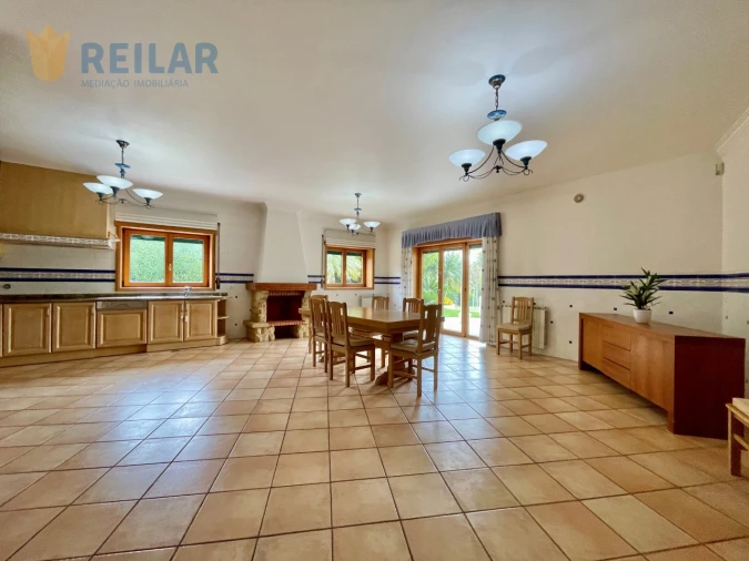 Moradia T4 para Venda em Póvoa de Santa Iria e Forte da Casa Foto 5