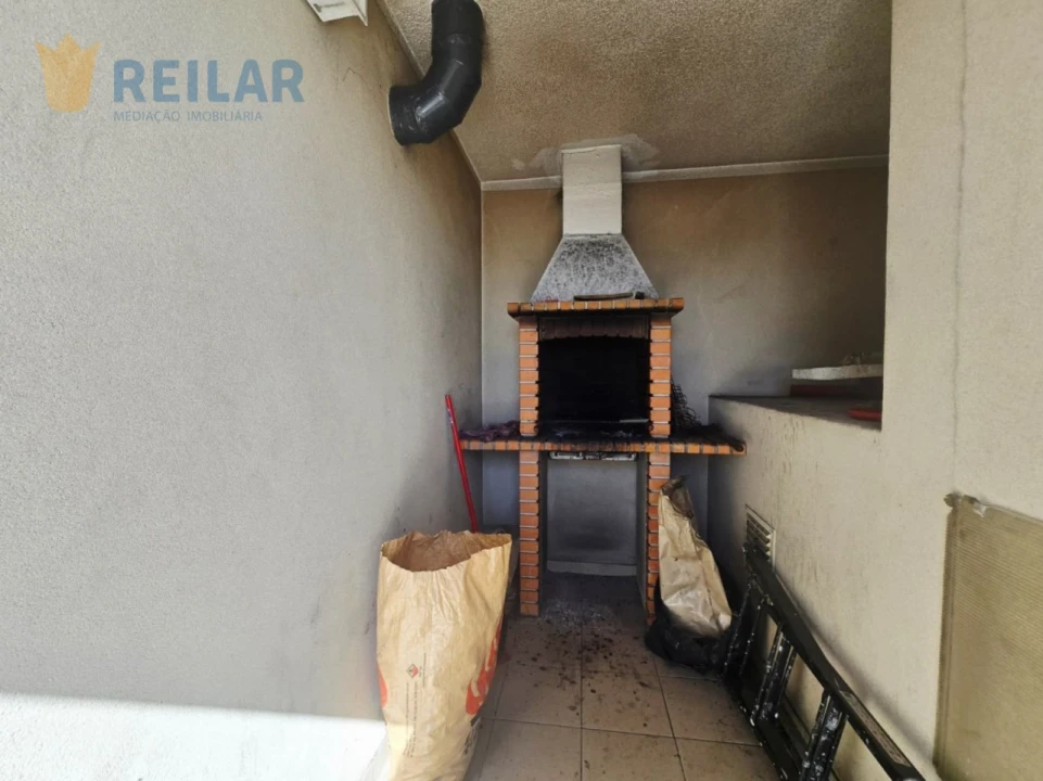 Apartamento T3 para Venda em Santa Iria de Azoia, São João da Talha e Bobadela Foto 43