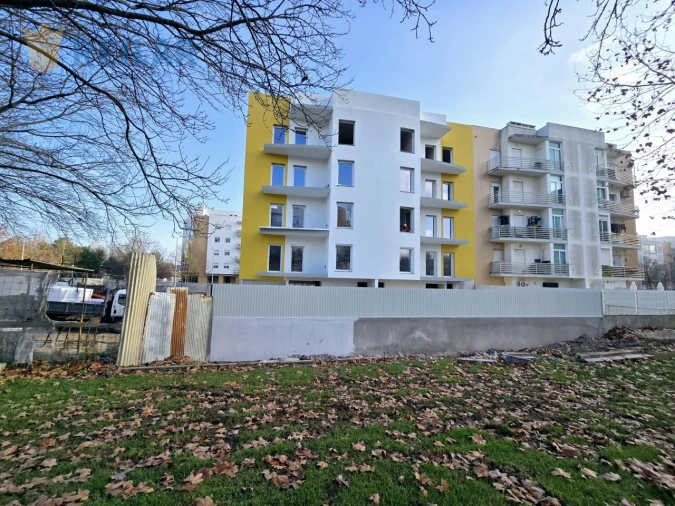 Loja para Venda em Vialonga Foto 4