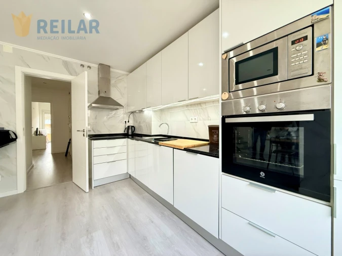 Apartamento T2 para Venda em Póvoa de Santa Iria e Forte da Casa Foto 3