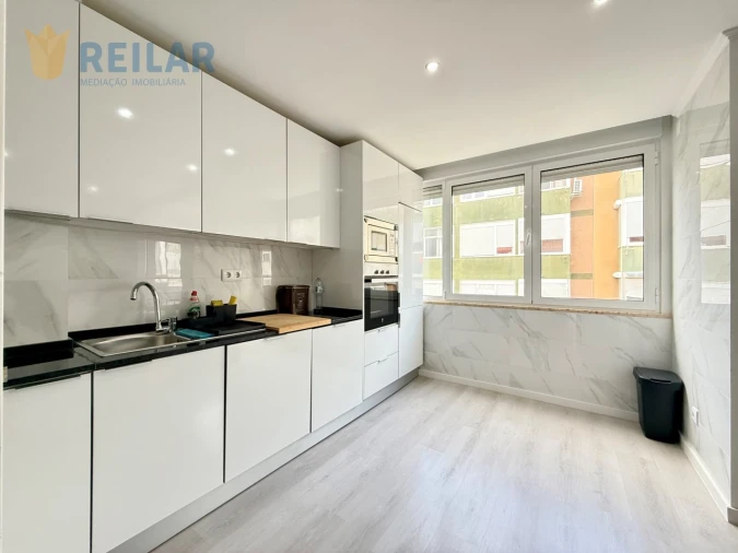 Apartamento T2 para Venda em Póvoa de Santa Iria e Forte da Casa Foto 15