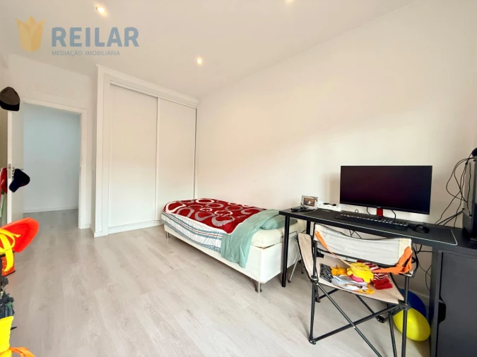 Apartamento T2 para Venda em Póvoa de Santa Iria e Forte da Casa Foto 18