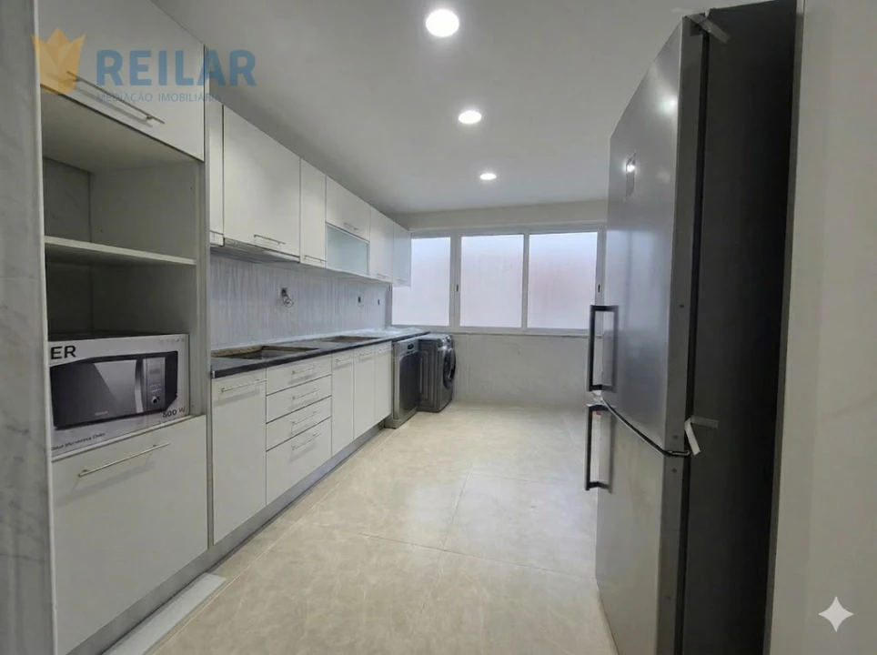 Apartamento T2 para Venda em Carregado e Cadafais Foto 2