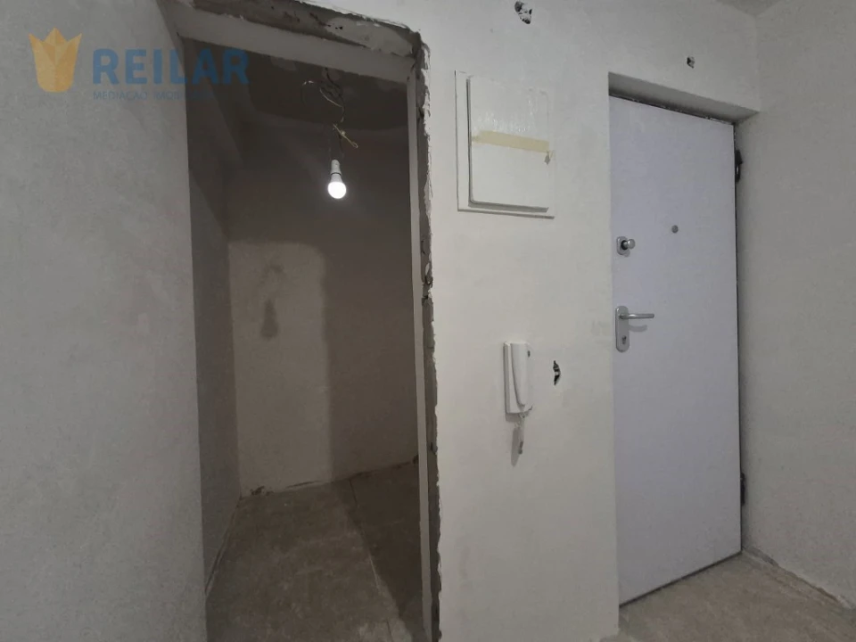 Apartamento T2 para Venda em Carregado e Cadafais Foto 3