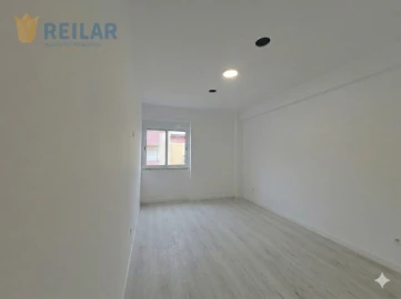 Apartamento T2 para Venda em Carregado e Cadafais