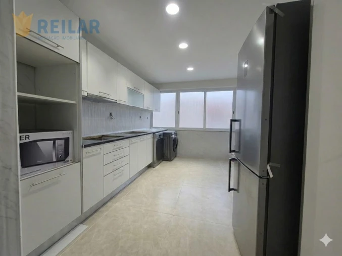 Apartamento T2 para Venda em Carregado e Cadafais Foto 2