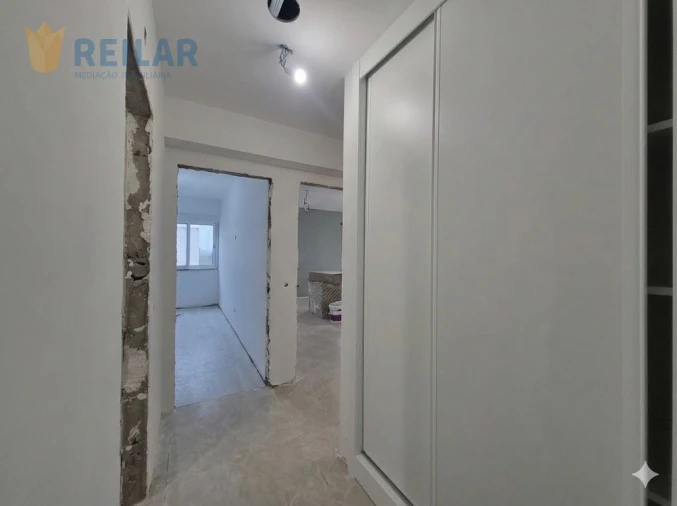 Apartamento T2 para Venda em Carregado e Cadafais Foto 4