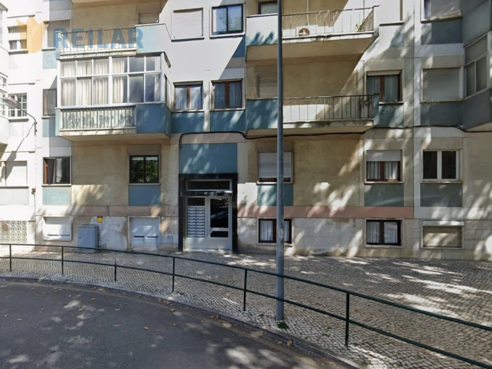 Apartamento T3 para Venda em Benfica Foto 2