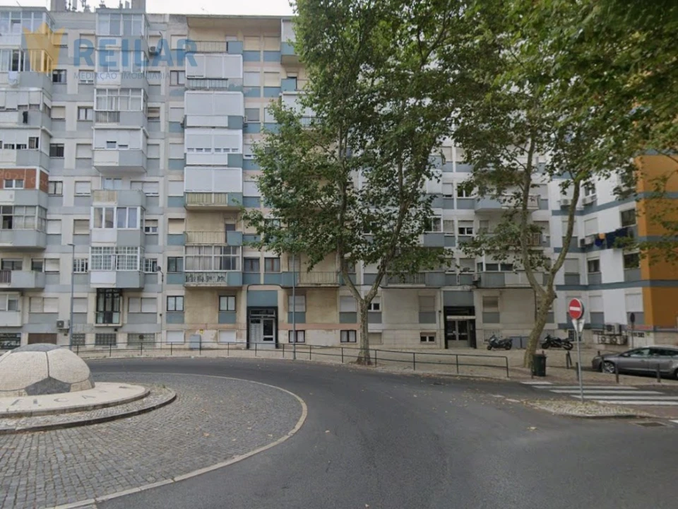 Apartamento T3 para Venda em Benfica Foto 3