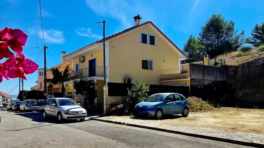 Terreno para Venda em Póvoa de Santa Iria e Forte da Casa