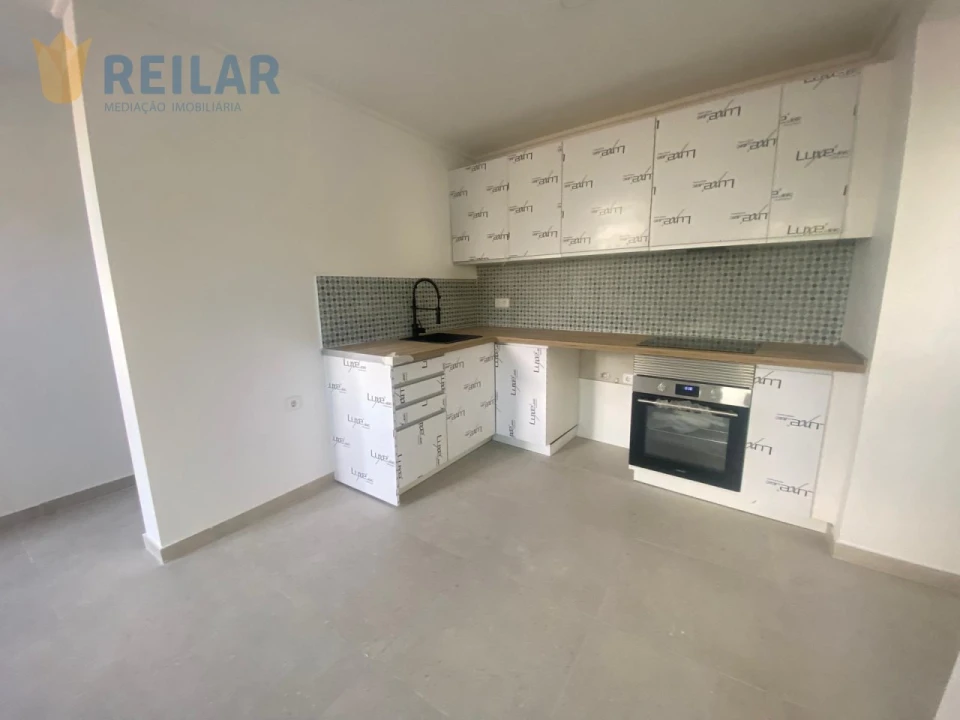 Apartamento T1 para Venda em Alenquer (Santo Estêvão e Triana) Foto 3