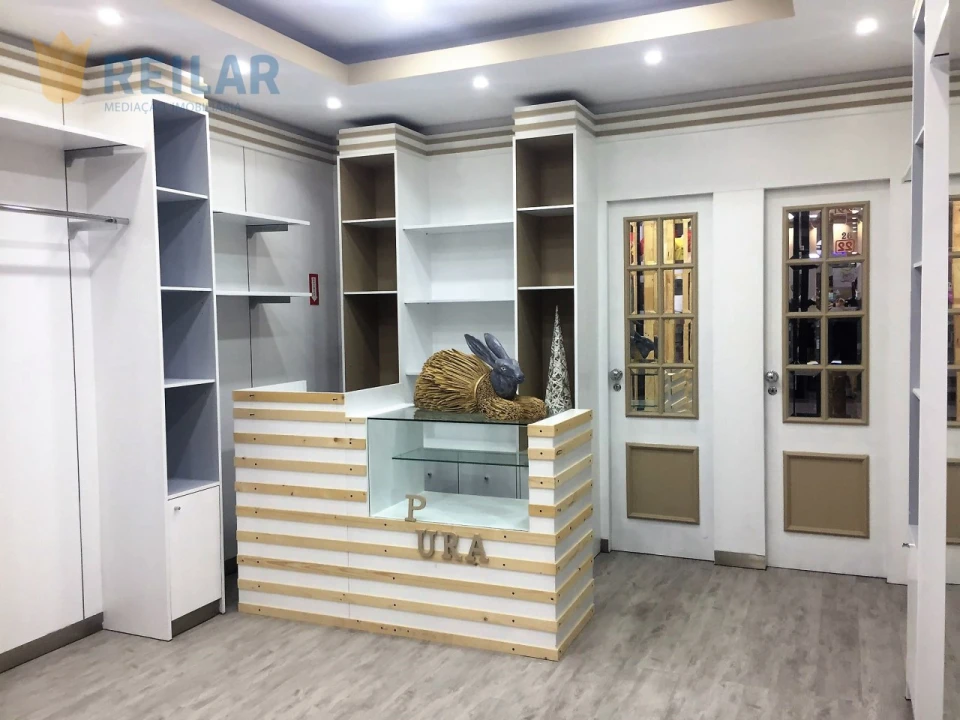 Loja para Arrendamento em Alverca do Ribatejo e Sobralinho Foto 1