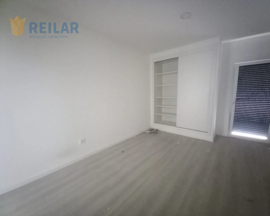 Apartamento T4 para Venda em Castanheira do Ribatejo e Cachoeiras Foto 18