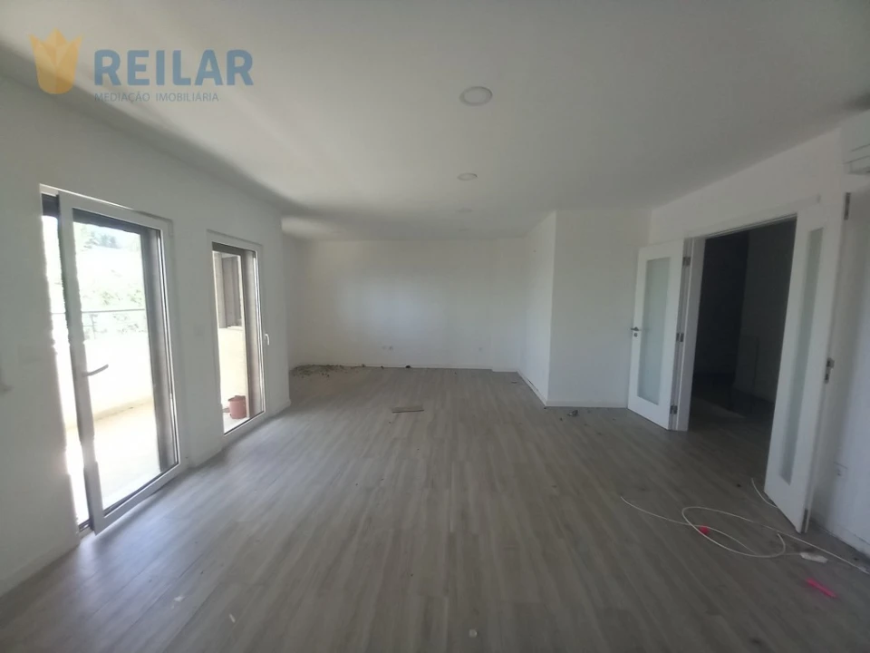 Apartamento T4 para Venda em Castanheira do Ribatejo e Cachoeiras Foto 24