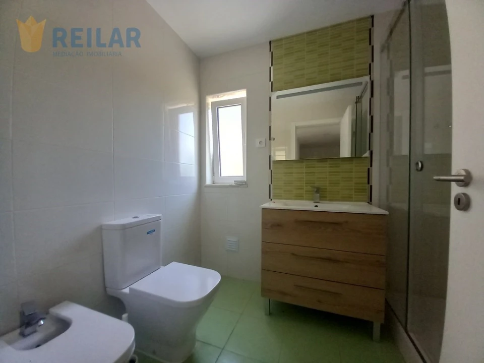 Apartamento T4 para Venda em Castanheira do Ribatejo e Cachoeiras Foto 28