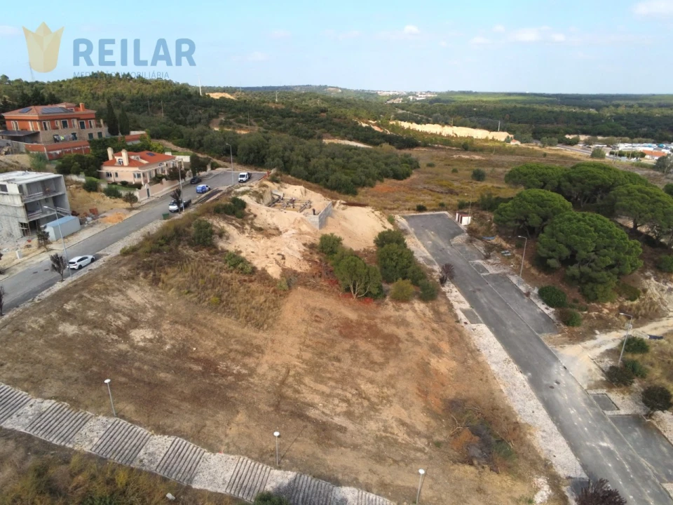 Terreno para Venda em Azambuja Foto 2